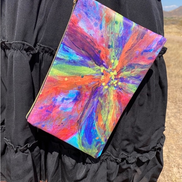 Artistic clutch/wristlet, vegan leather. - Picture 2 of 2